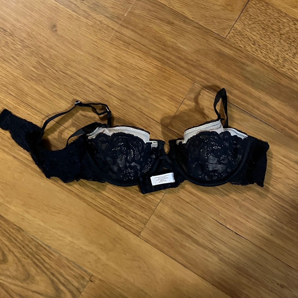 Victoria's Secret Black and Cream Lace Bra